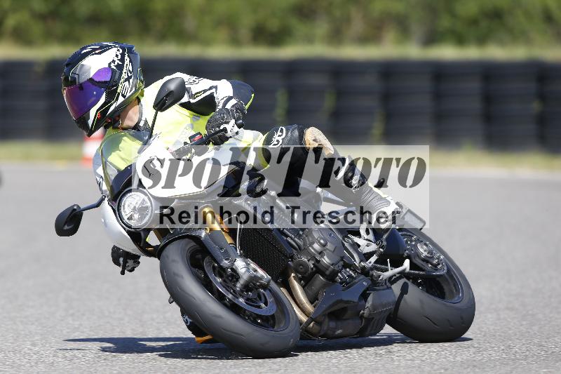 Archiv-2025/48 25.08.2025 Cornu Master School ADR/gruen-vert/0-1